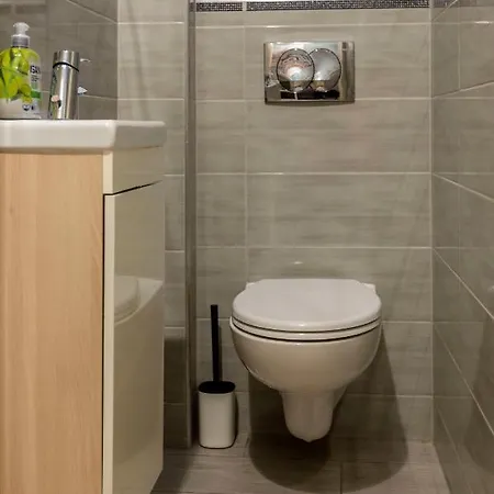Spacious & Cozy Downtown With Balcony Apartamento Budapeste