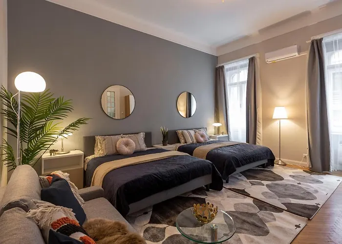 Spacious & Cozy Downtown With Balcony アパート ブダペスト