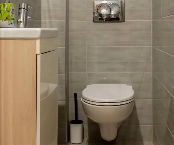 Spacious & Cozy Downtown With Balcony Lejlighed Budapest