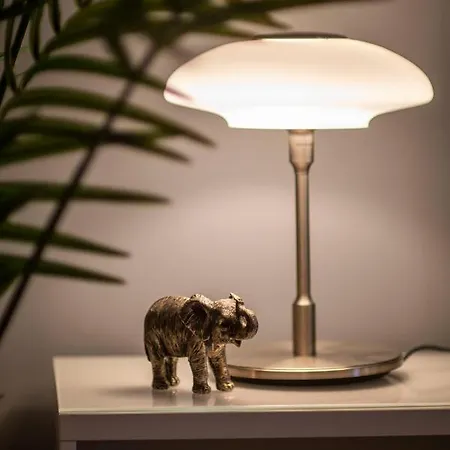 Spacious & Cozy Downtown With Balcony